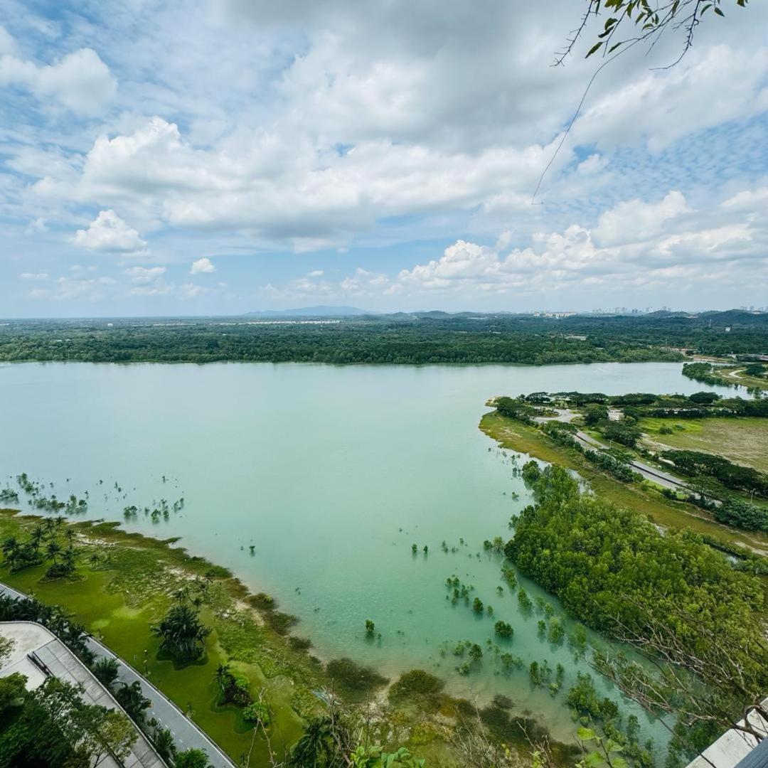 Forest City Sea View Homestay Gelang Patah Kültér fotó